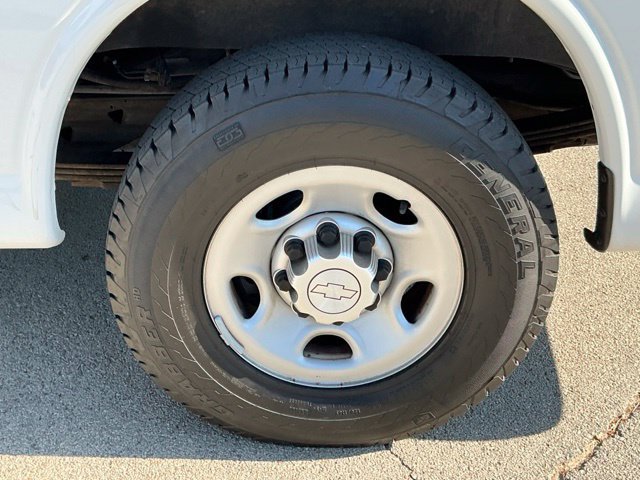Used 2019 Chevrolet Express 2500 LS w/ Driver Convenience Package RWD image 5