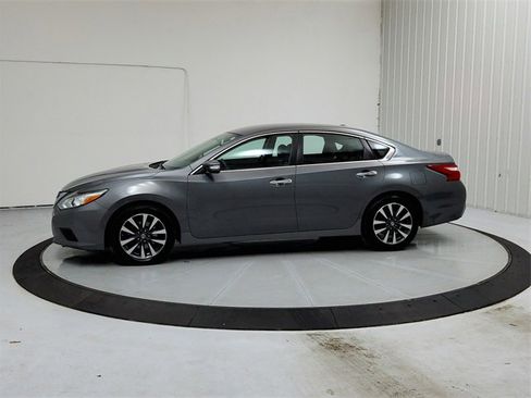 Used 2017 Nissan Altima 2.5 SL image 4