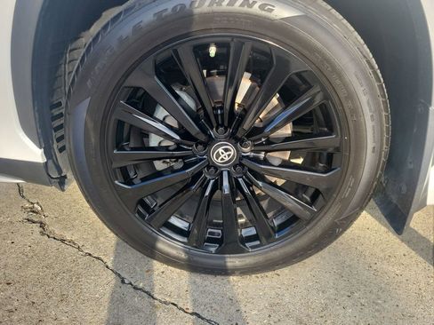 Certified 2024 Toyota Highlander XSE image 36