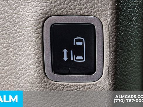 Used 2023 Chrysler Voyager LX FWD image 47