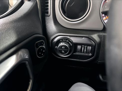 Used 2021 Jeep Gladiator Sport AWD/4WD image 40