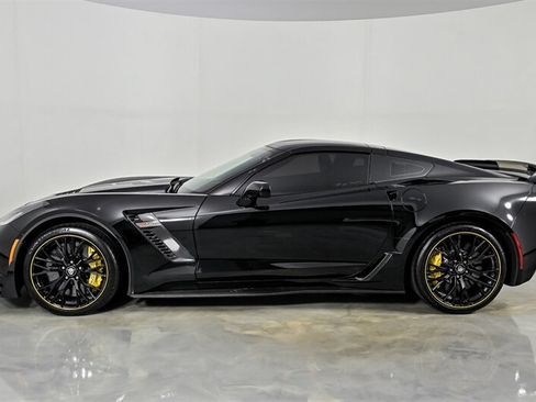 Used 2016 Chevrolet Corvette Z06 w/ C7.r Special Edition RWD image 6