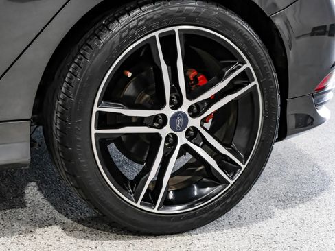Used 2018 Ford Focus ST image 62