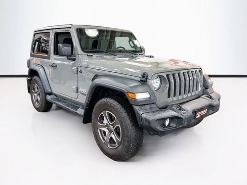 Used 2018 Jeep Wrangler Sport S image 3