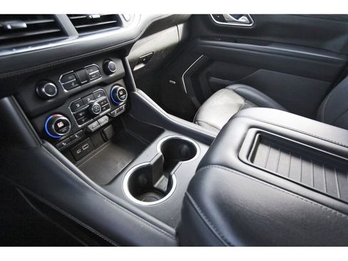 Used 2024 Chevrolet Suburban LT image 20