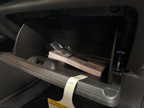 New 2026 Chevrolet Trax ACTIV w/ Sunroof Package image 35