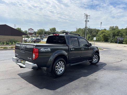 Used 2011 Nissan Frontier SL AWD/4WD image 9