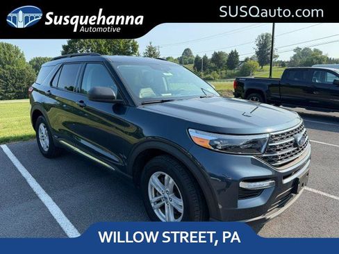 Certified 2024 Ford Explorer XLT w/ Equipment Group 202A AWD/4WD image 1