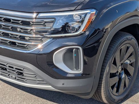 New 2026 Volkswagen Atlas SE image 9