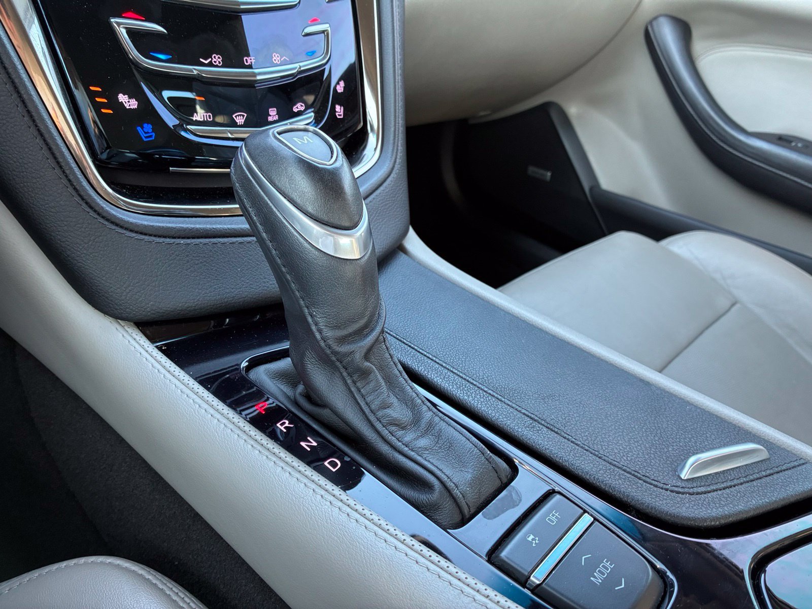 Used 2014 Cadillac CTS Luxury RWD image 12