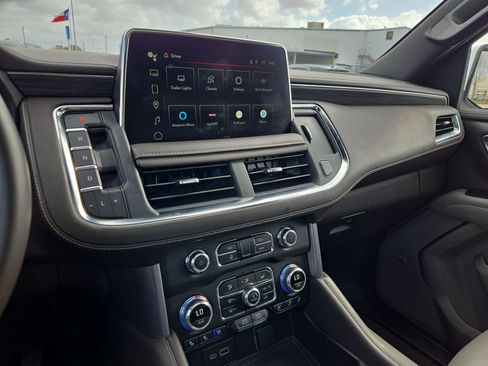 Used 2024 GMC Yukon XL SLT image 24