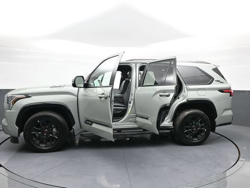 Used 2026 Toyota Sequoia Platinum w/ TRD Off-Road Package AWD/4WD image 46