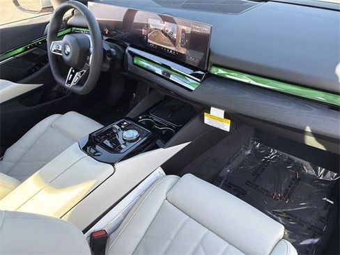 New 2026 BMW 530i 530i w/ M Sport Package image 12