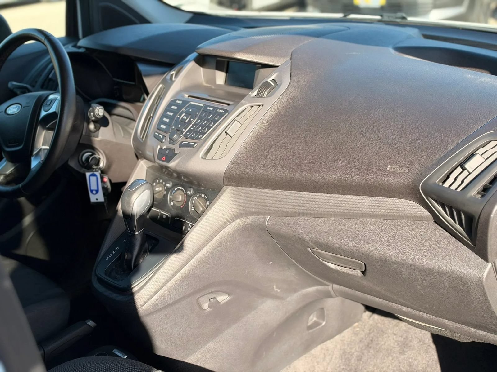 Used 2017 Ford Transit Connect XLT FWD image 11