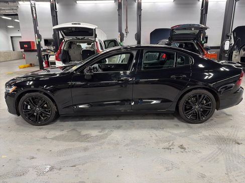 Used 2025 Volvo S60 B5 Ultra image 3