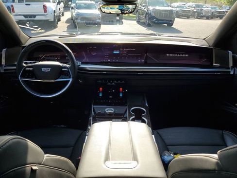 Used 2025 Cadillac Escalade Premium Luxury w/ LPO, Radiant Package image 11