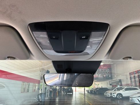 Used 2025 Kia Sportage LX FWD image 14