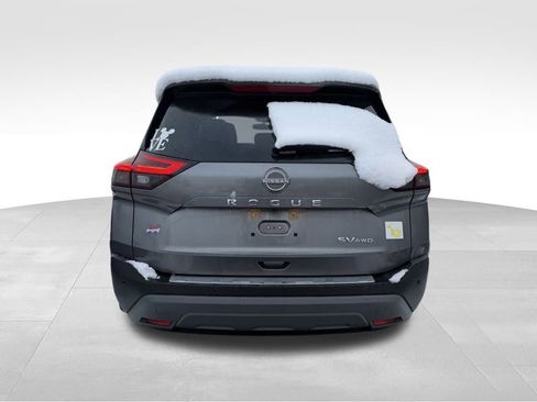 Used 2023 Nissan Rogue SV w/ SV Premium B Package image 6