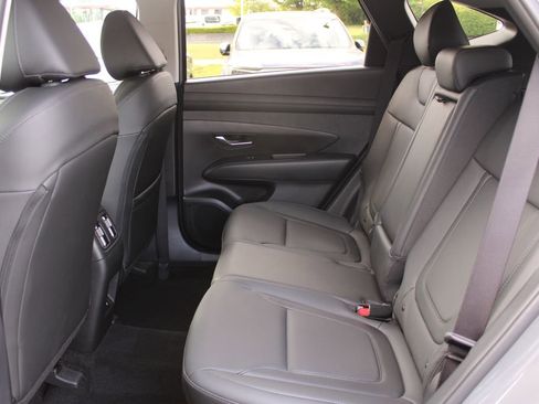 Used 2025 Hyundai Tucson SEL FWD image 12
