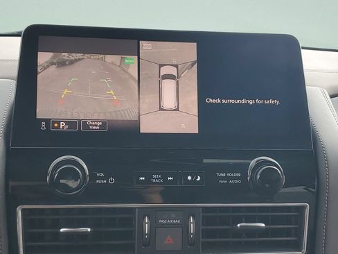 Used 2024 Nissan Armada Platinum w/ Captain's Chairs Package AWD/4WD image 18