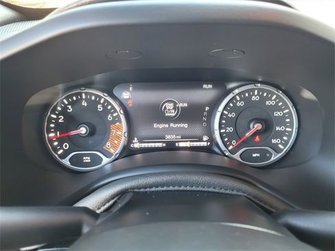 Used 2022 Jeep Renegade Trailhawk image 35