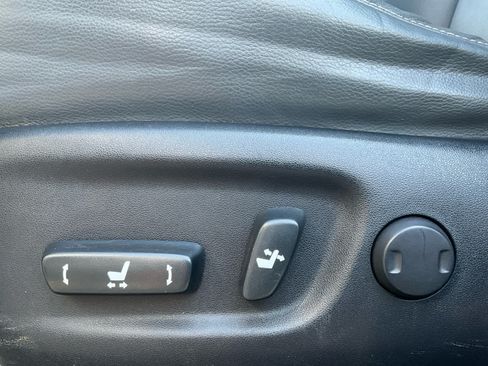 Used 2013 Toyota RAV4 Limited FWD image 18