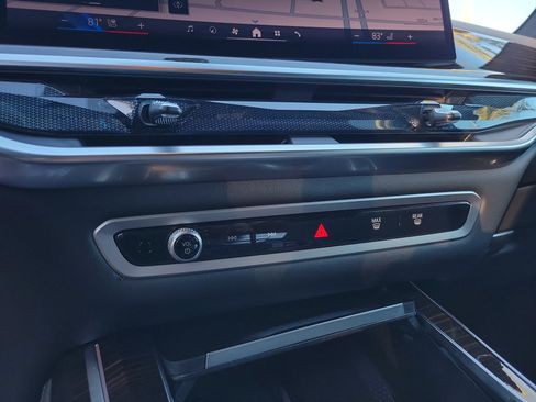 Used 2026 BMW X7 xDrive40i image 31