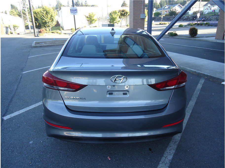 Used 2017 Hyundai Elantra SE FWD image 7