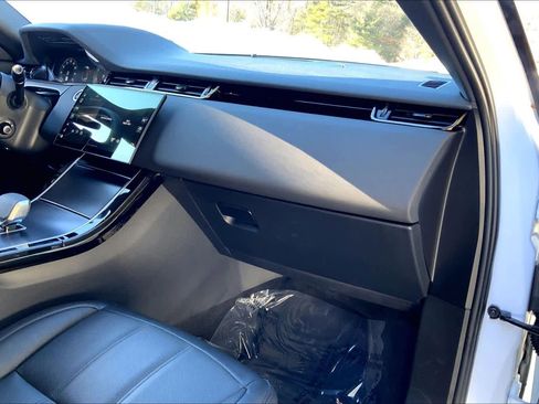 Used 2026 Land Rover Range Rover Evoque Dynamic SE image 18