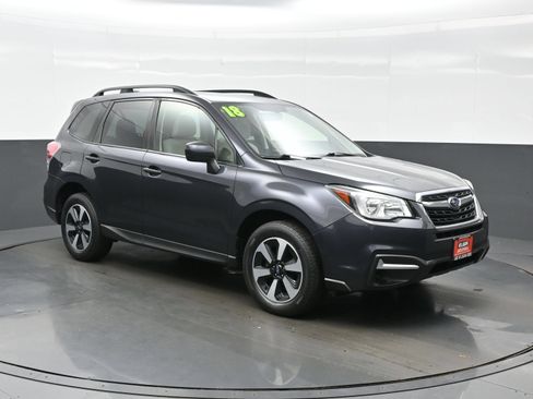 Used 2018 Subaru Forester 2.5i Premium AWD/4WD image 8