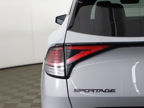Used 2025 Kia Sportage X-Line w/ Premium Package AWD/4WD image 16