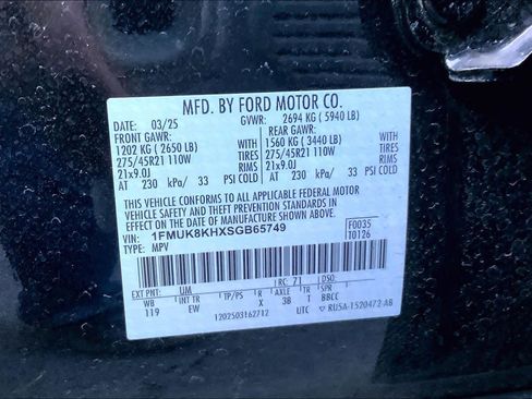 Used 2025 Ford Explorer ST-Line w/ ST-Line Street Pack image 31