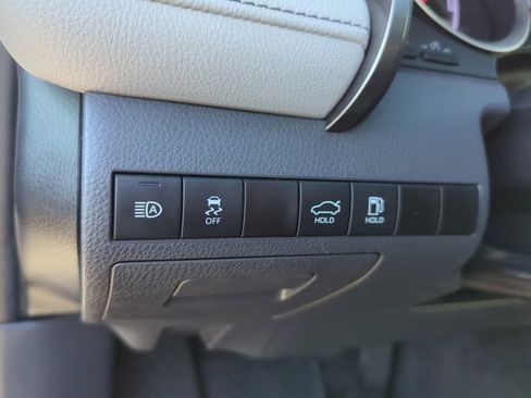 Certified 2022 Toyota Camry XLE FWD image 12