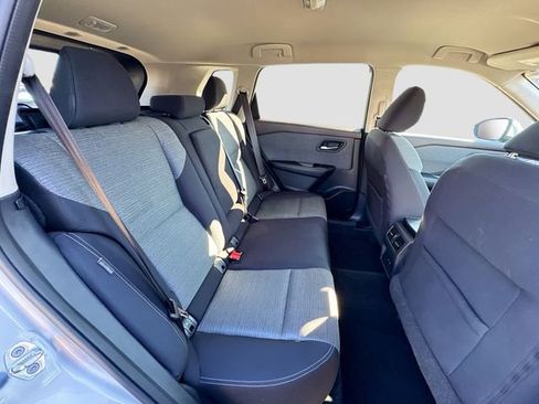 Used 2021 Nissan Rogue SV image 25