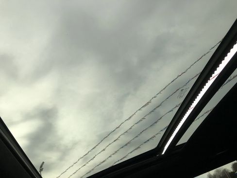 Used 2021 Chevrolet Tahoe LT w/ Rear Media and Nav Package image 27