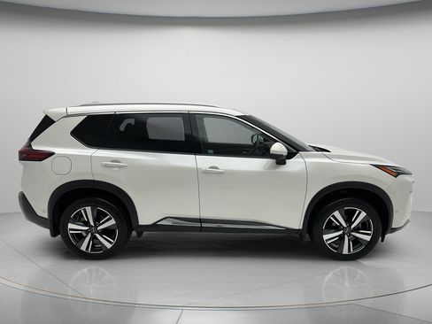 Used 2023 Nissan Rogue Platinum w/ Platinum Premium Package AWD/4WD image 2