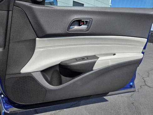 Used 2017 Acura ILX FWD image 29