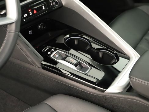 Certified 2025 Audi Q5 Premium Plus w/ Premium Plus AWD/4WD image 17