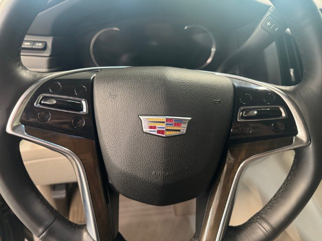 Used 2018 Cadillac Escalade Luxury AWD/4WD image 21
