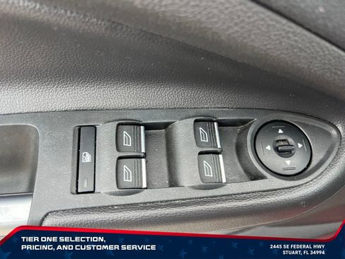 Used 2017 Ford Escape Titanium FWD image 10