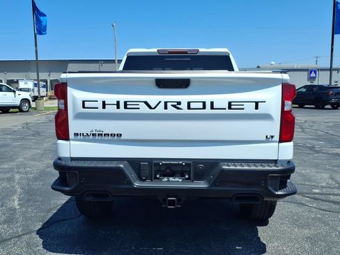Used 2025 Chevrolet Silverado 1500 LT Trail Boss w/ Convenience Package II AWD/4WD image 14