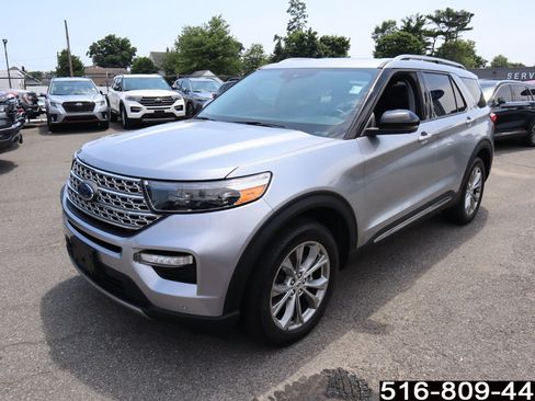 Used 2022 Ford Explorer Limited w/ Equipment Group 301A AWD/4WD image 8