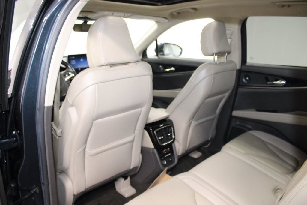 Used 2023 Lincoln Nautilus Reserve w/ Equipment Group 201A AWD/4WD image 18