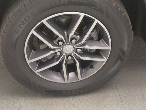Used 2017 Jeep Grand Cherokee Limited AWD/4WD image 31