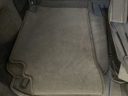 Used 2019 Buick Envision Essence FWD image 29