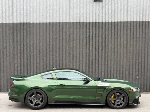 Used 2022 Ford Mustang GT Premium w/ Black Accent Package RWD image 8