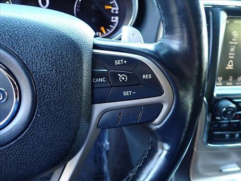 Used 2016 Jeep Grand Cherokee Laredo 75th Anniversary AWD/4WD image 15