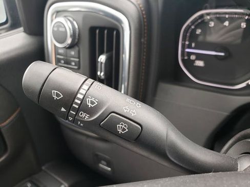 Used 2022 GMC Sierra 1500 AT4 w/ AT4 Preferred Package AWD/4WD image 29