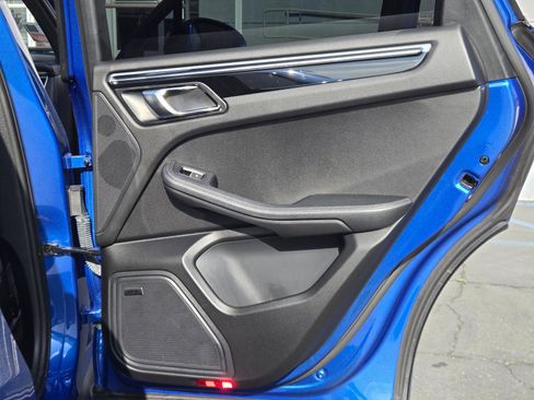 Used 2016 Porsche Macan S image 27