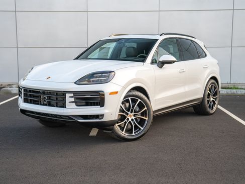 Certified 2026 Porsche Cayenne AWD/4WD image 1